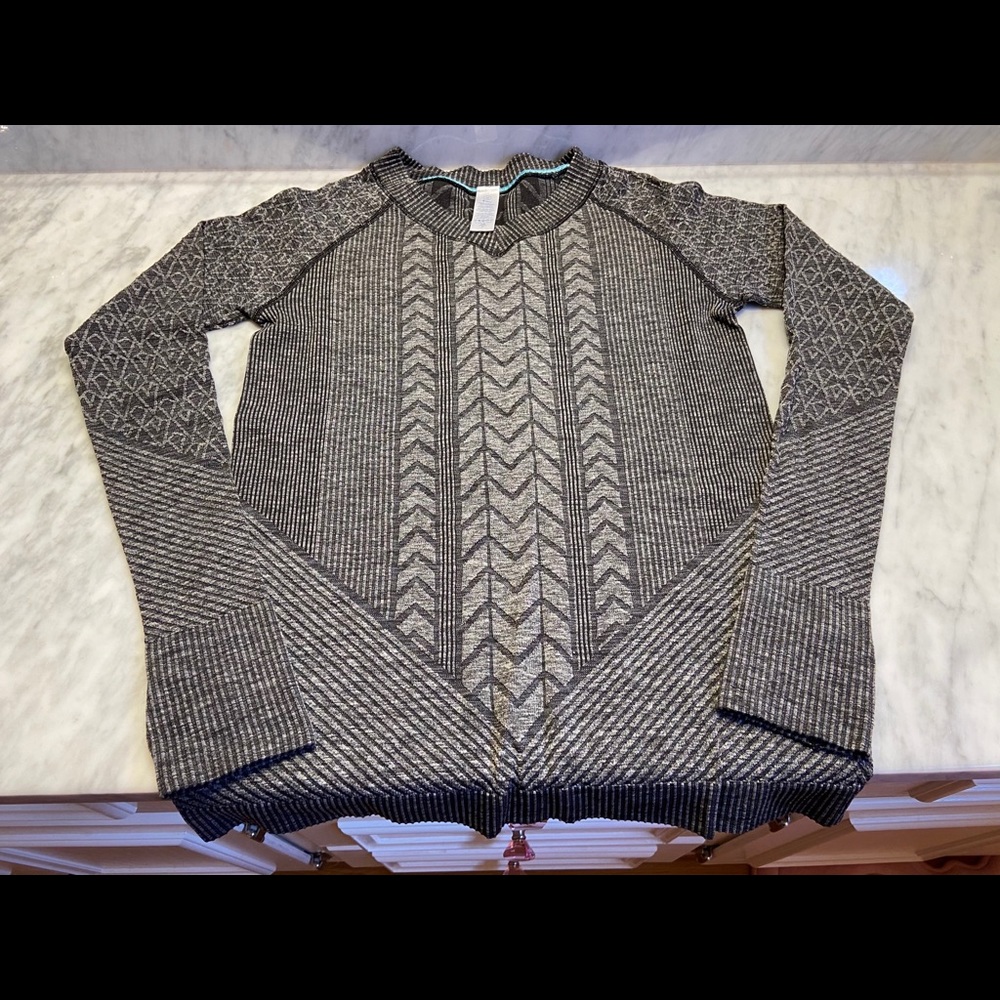 Girls Sz 12 Lululemon Ivavva Top